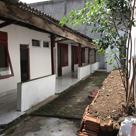 Tambak Bayan Guesthouse Kejayan Екстериор снимка