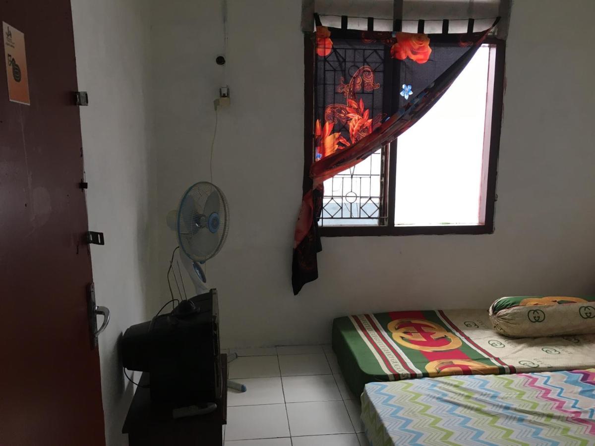 Tambak Bayan Guesthouse Kejayan Екстериор снимка